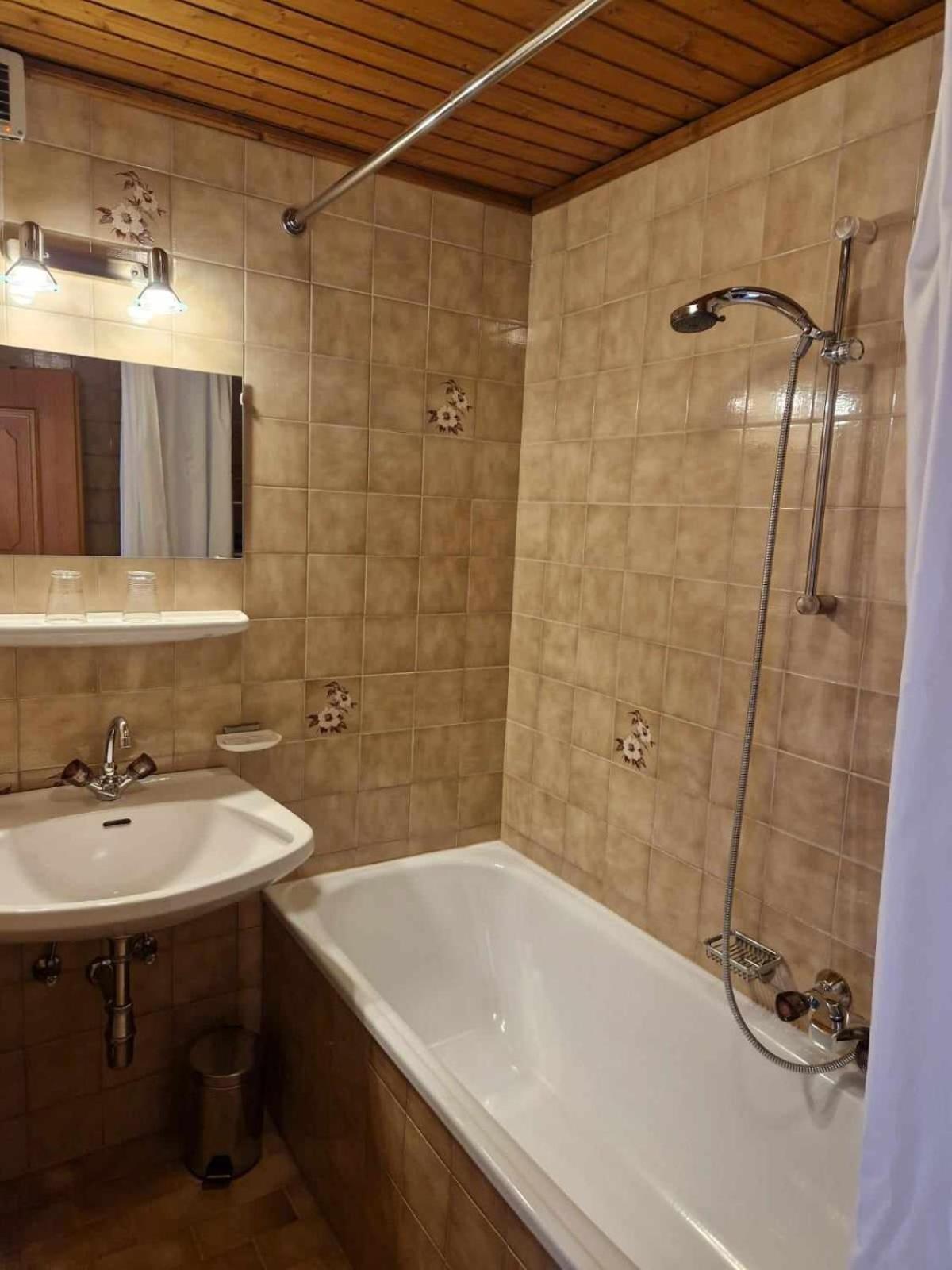 Pension Alpenrose Кицбюэль Экстерьер фото
